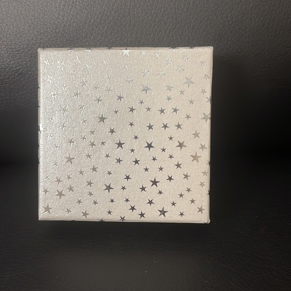 Sterling silver made with Swarovski crystal- 18” chain - Picture 6 of 6